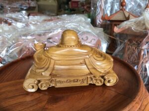 Tượng Di Lặc Vạn Sự Như Ý gỗ bách xanh