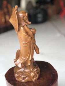 Tượng đạt ma khất thực