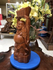 Tượng Di lặc dâng bát vàng