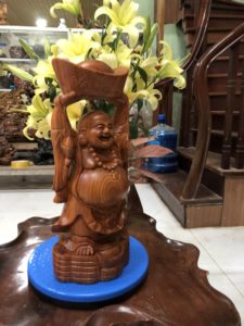 Tượng Di lặc dâng bát vàng