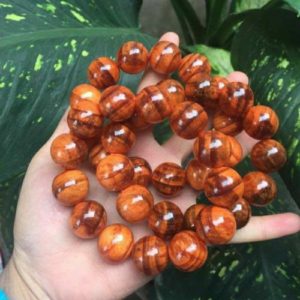 vòng tay gỗ huyết long