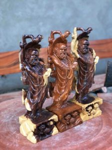 Đạt Ma Khất Thực Gỗ Cẩm