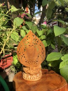 Tượng A Di Đà Phật bằng gỗ