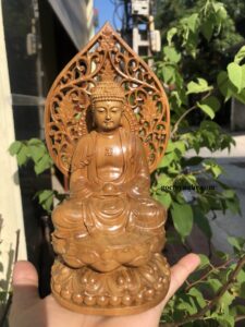 Tượng A Di Đà Phật bằng gỗ